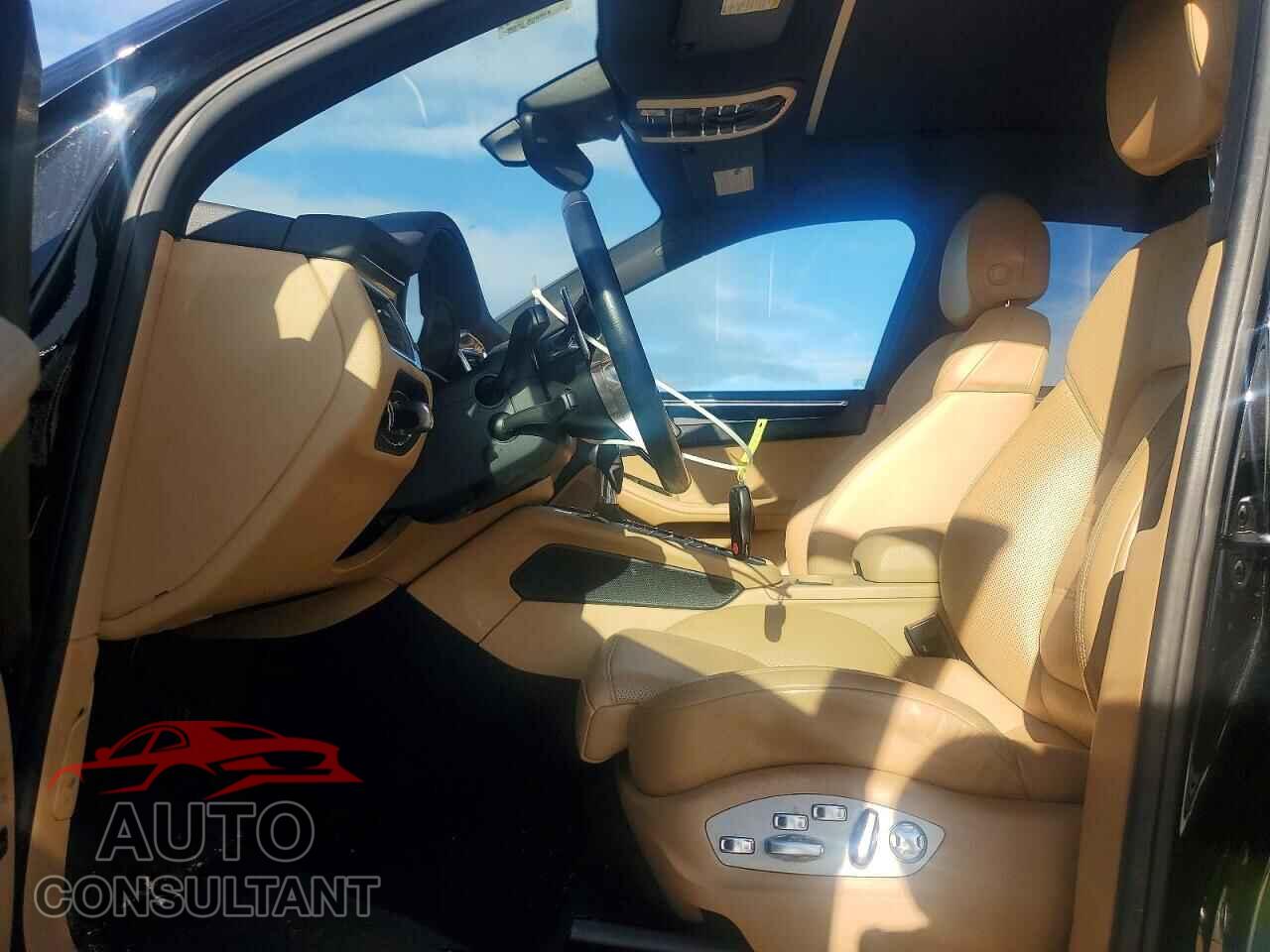 PORSCHE MACAN 2018 - WP1AA2A58JLB07111