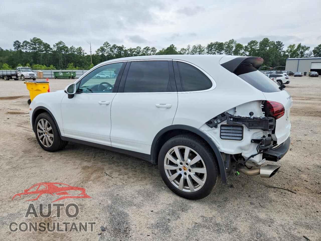 PORSCHE CAYENNE 2016 - WP1AA2A25GKA16091