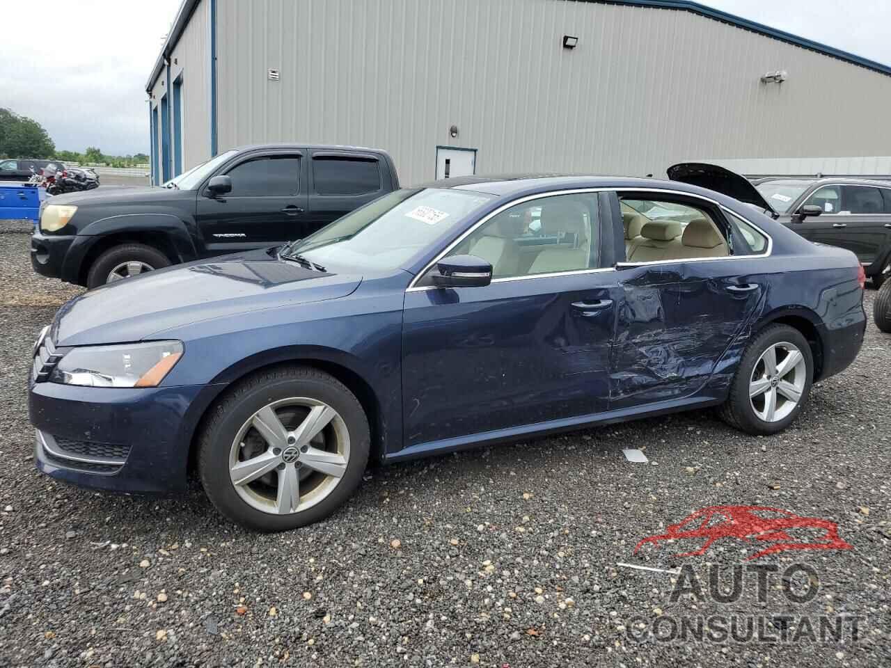 VOLKSWAGEN PASSAT 2013 - 1VWBH7A36DC024100