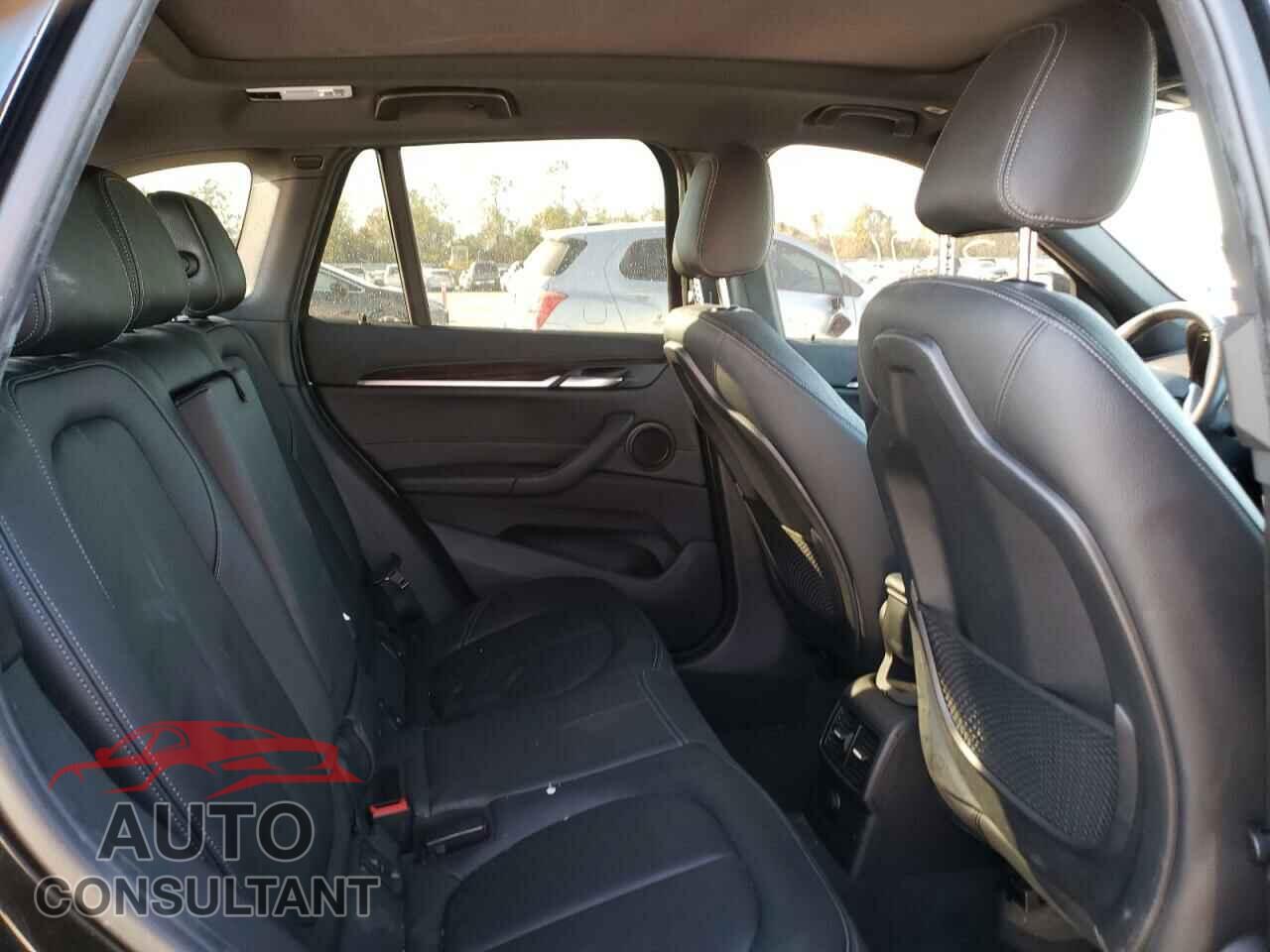 BMW X1 2017 - WBXHT3Z36H4A54230
