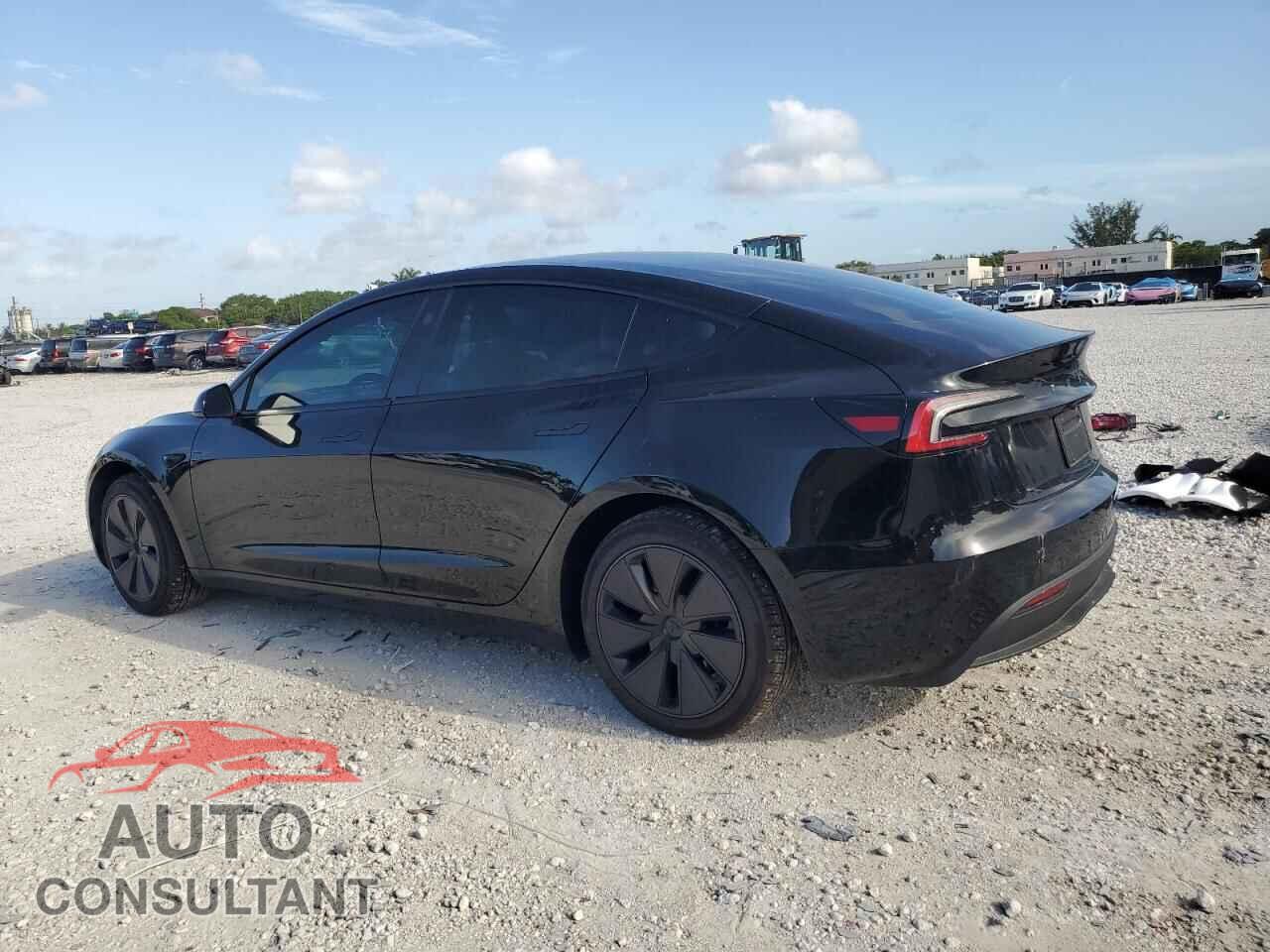 TESLA MODEL 3 2024 - 5YJ3E1EA2RF857554