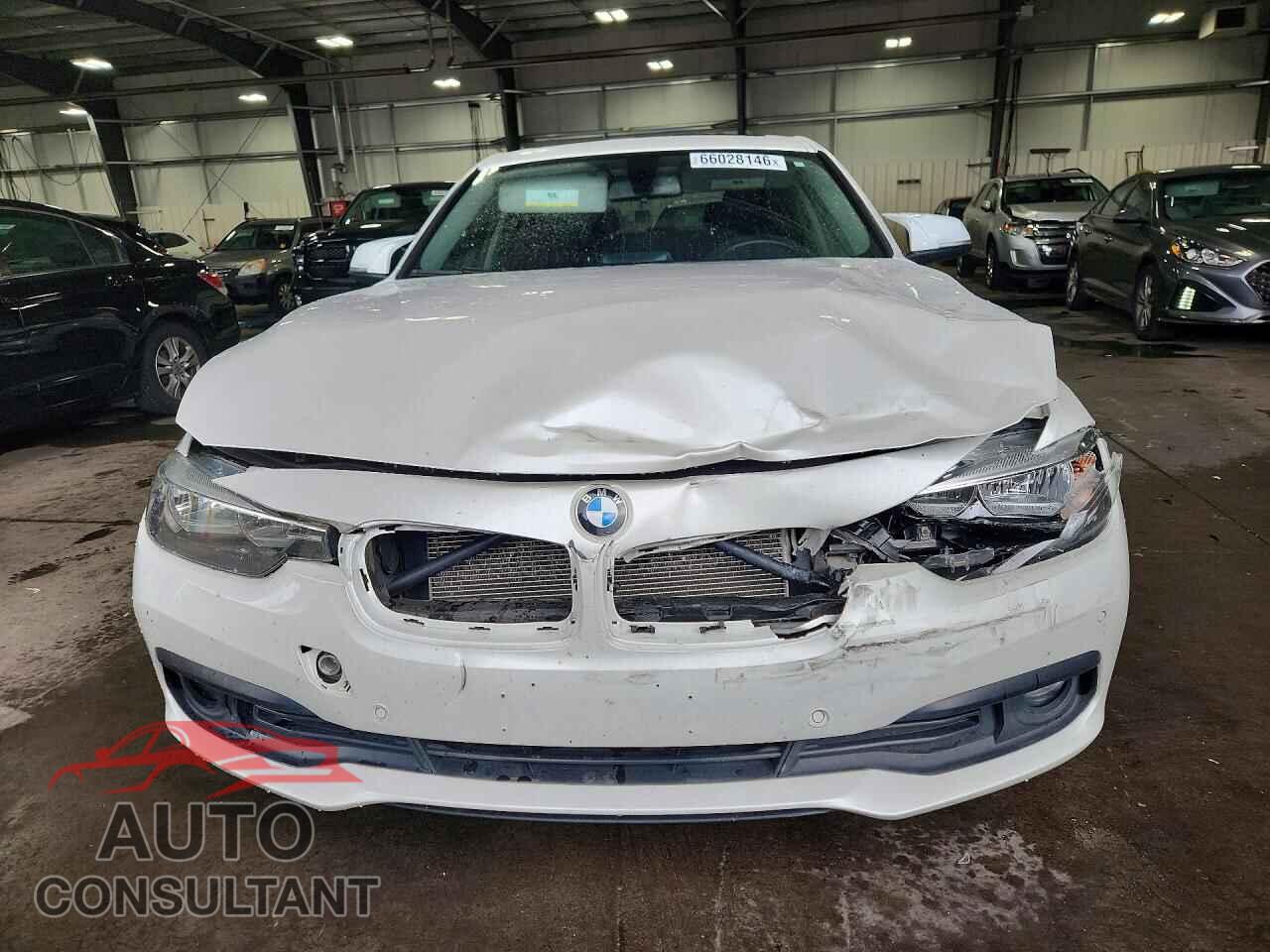 BMW 3 SERIES 2016 - WBA8E5G52GNU20890
