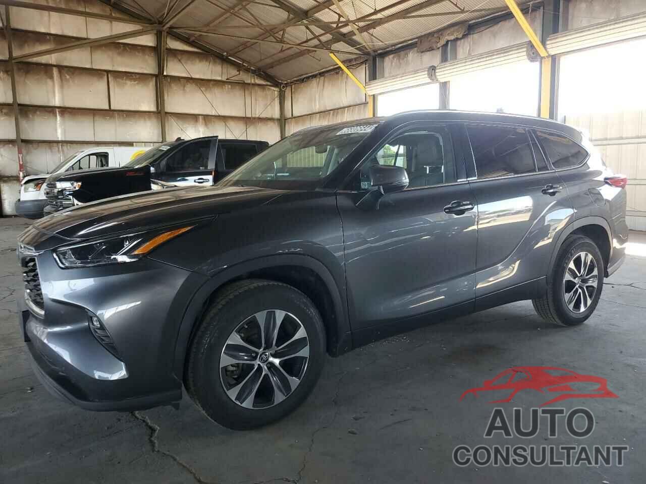 TOYOTA HIGHLANDER 2022 - 5TDGZRAH5NS546973