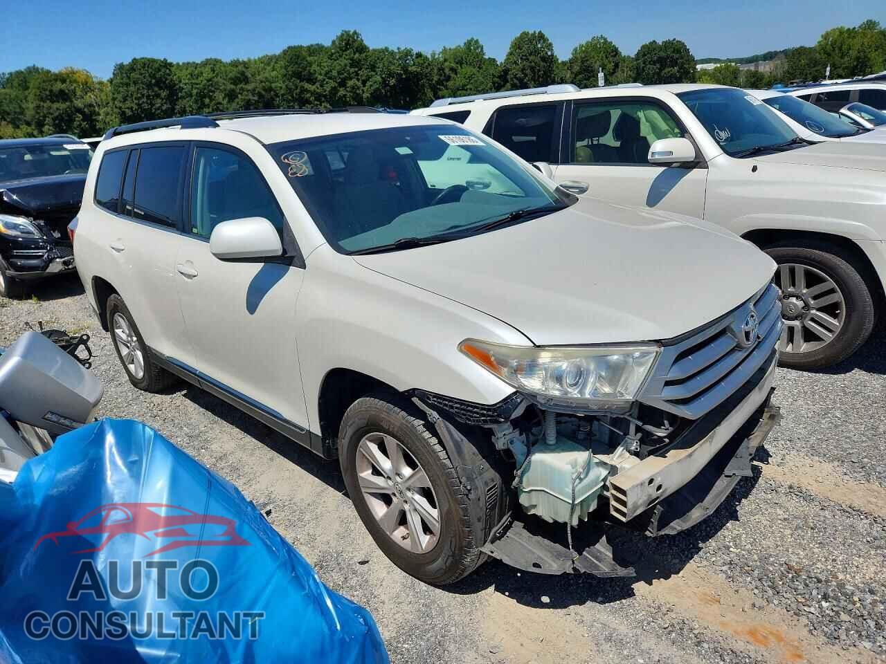 TOYOTA HIGHLANDER 2013 - 5TDBK3EH8DS251760