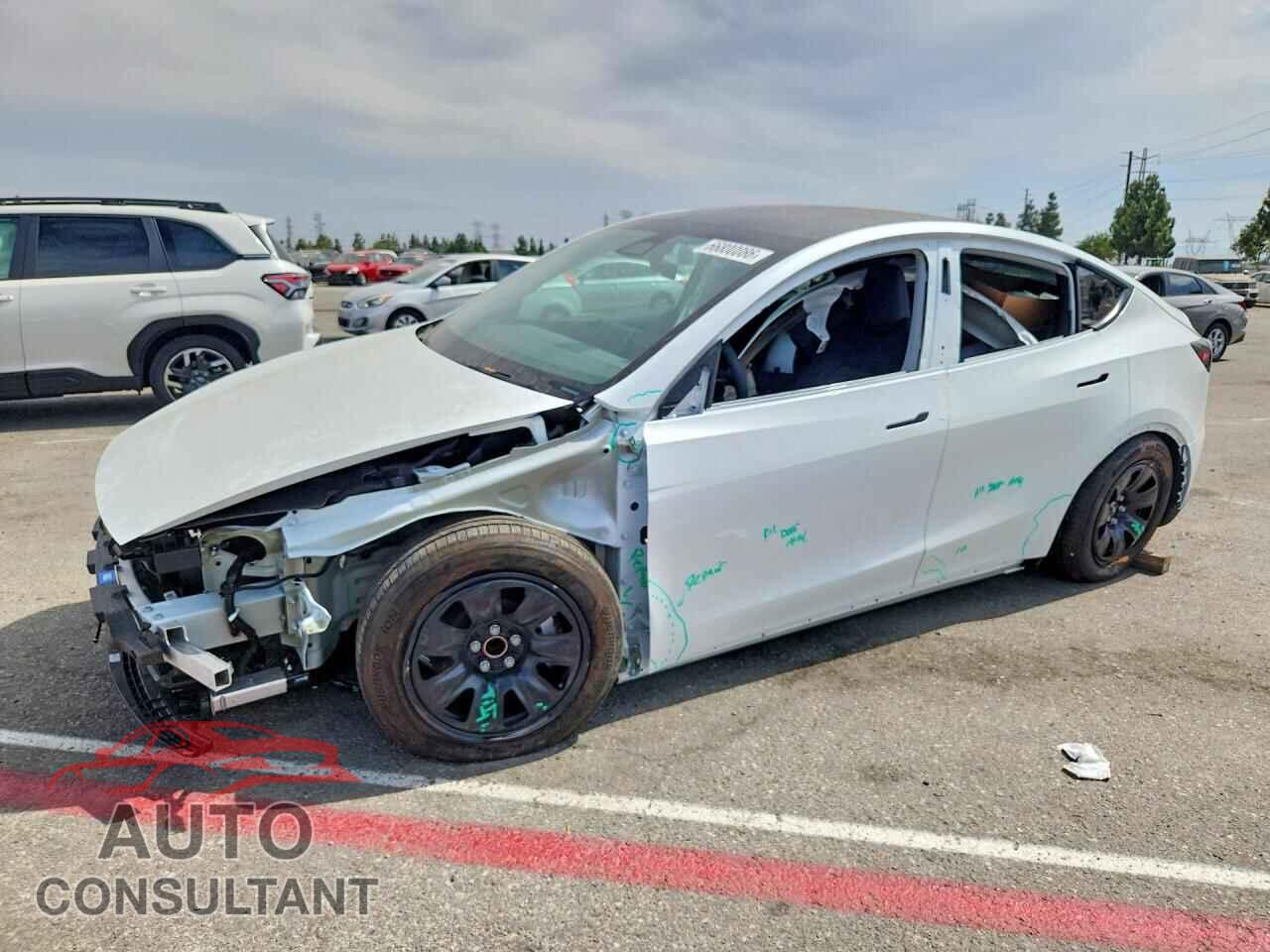 TESLA MODEL Y 2026 - 7SAYGDED4TA693047