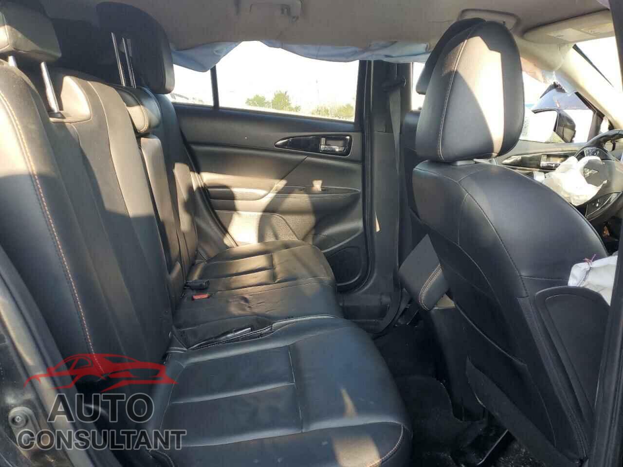 MITSUBISHI ECLIPSE 2019 - JA4AT5AA6KZ020844
