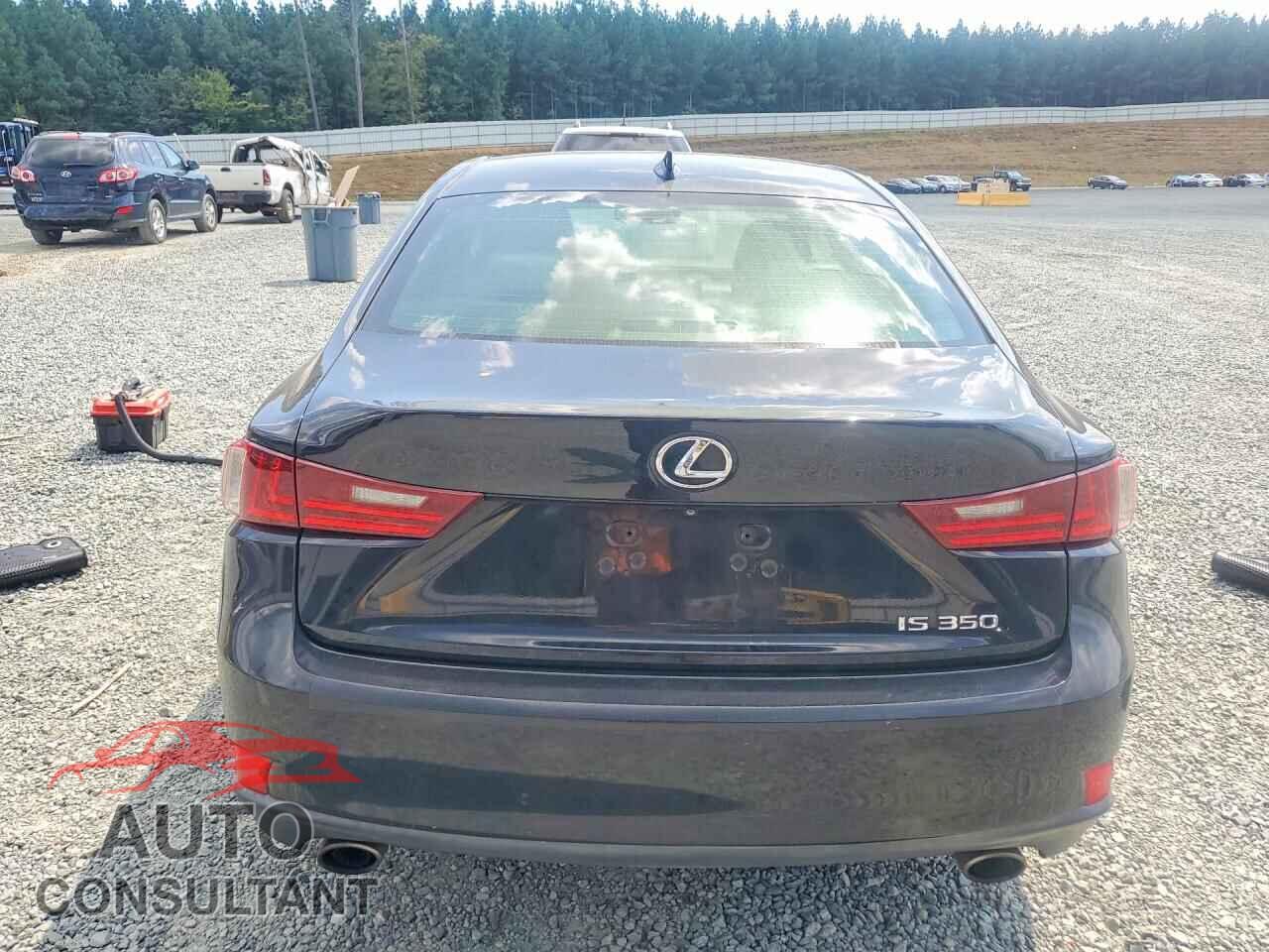 LEXUS IS 2014 - JTHBE1D25E5000628