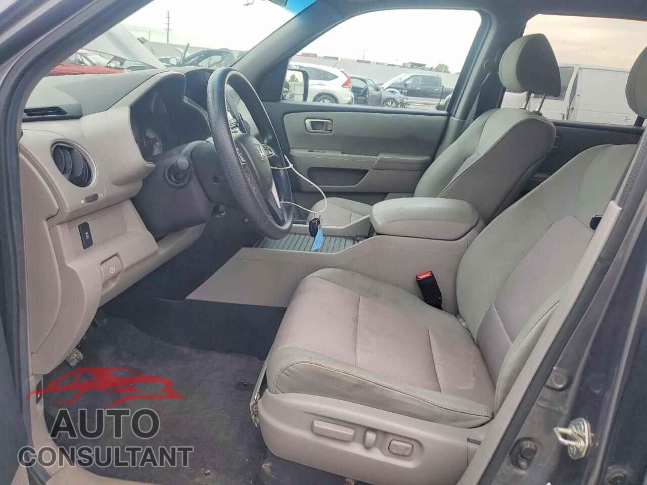 HONDA PILOT 2013 - 5FNYF4H47DB003176