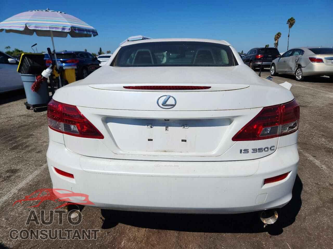 LEXUS IS 2011 - JTHFE2C27B2506676
