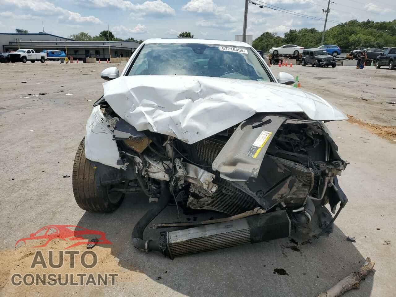 AUDI A4 2018 - WAUDNAF40JA123762