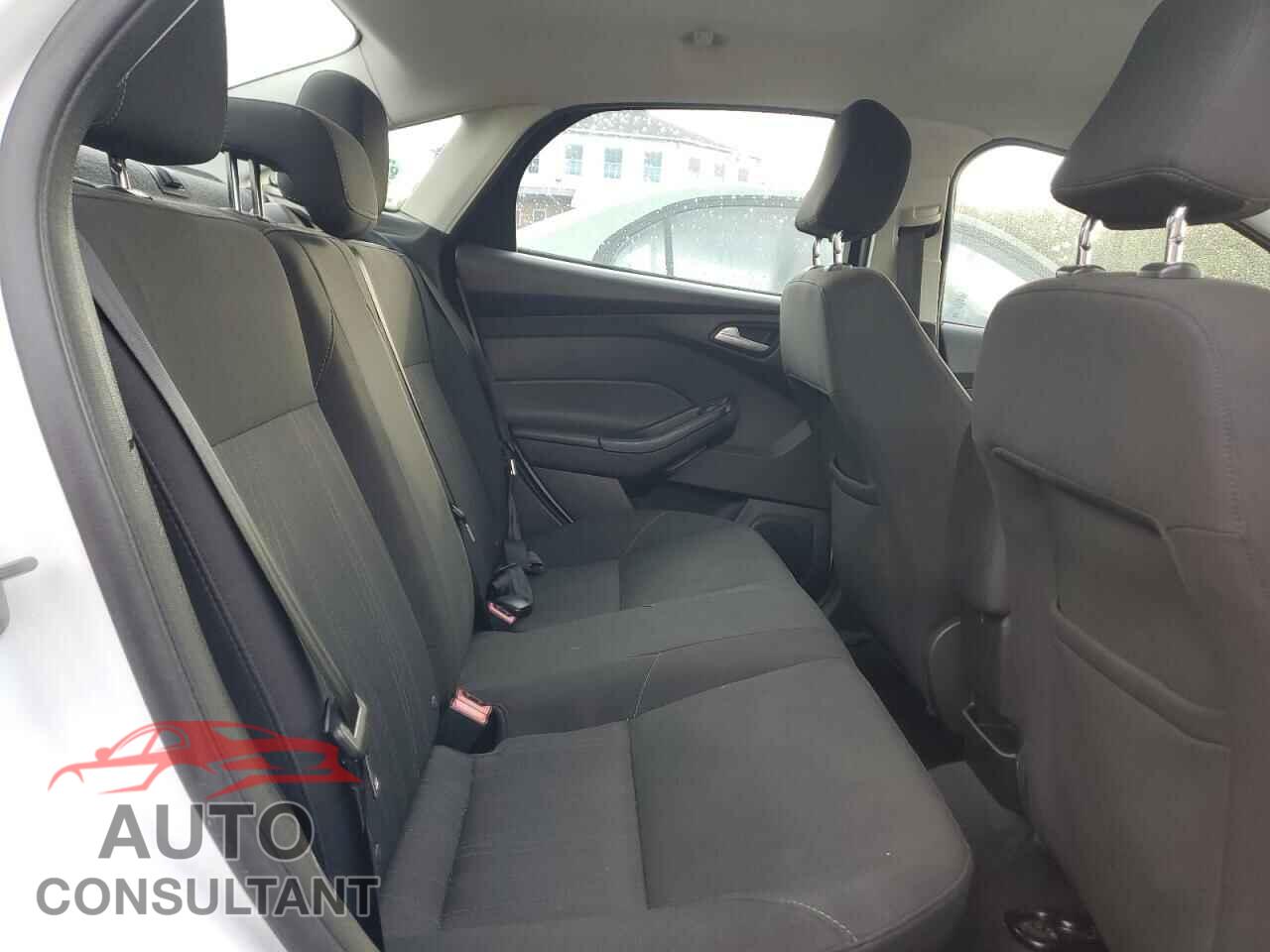 FORD FOCUS 2015 - 1FADP3F23FL243189