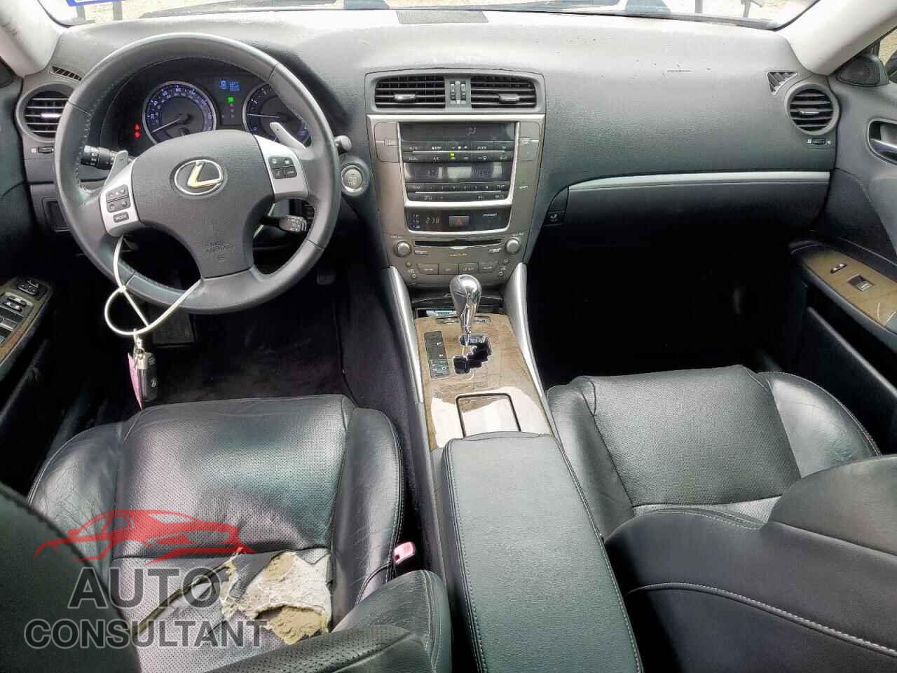 LEXUS IS 2012 - JTHBF5C24C5170448