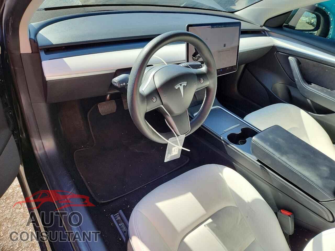 TESLA MODEL 3 2021 - 5YJ3E1EA9MF086261