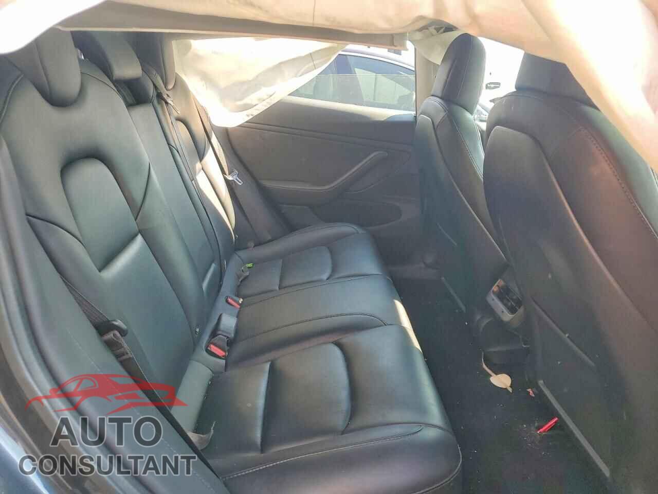 TESLA MODEL 3 2018 - 5YJ3E1EB3JF089709
