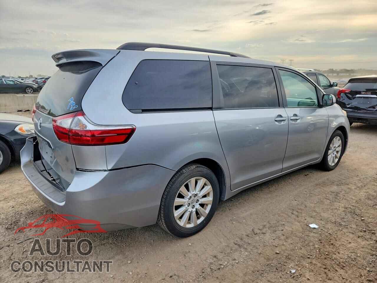 TOYOTA SIENNA 2015 - 5TDJK3DC9FS124049