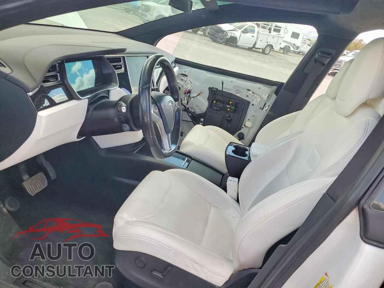 TESLA MODEL X 2017 - 5YJXCDE28HF055770