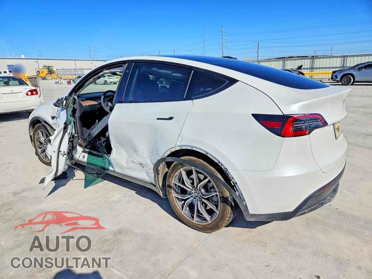 TESLA MODEL Y 2021 - 5YJYGDEE3MF082243