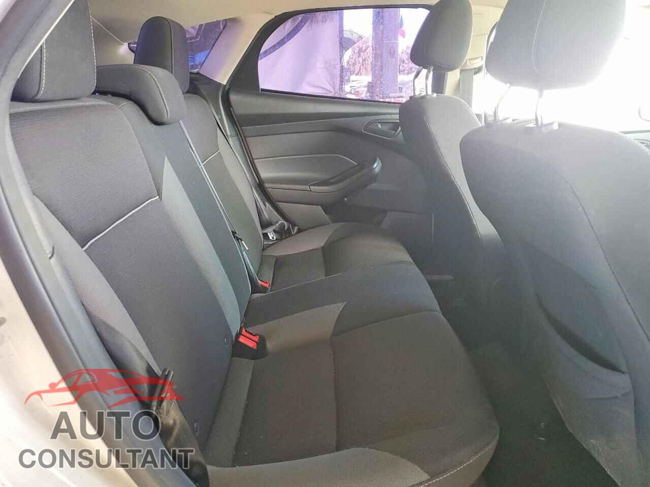 FORD FOCUS 2012 - 1FAHP3K2XCL357015