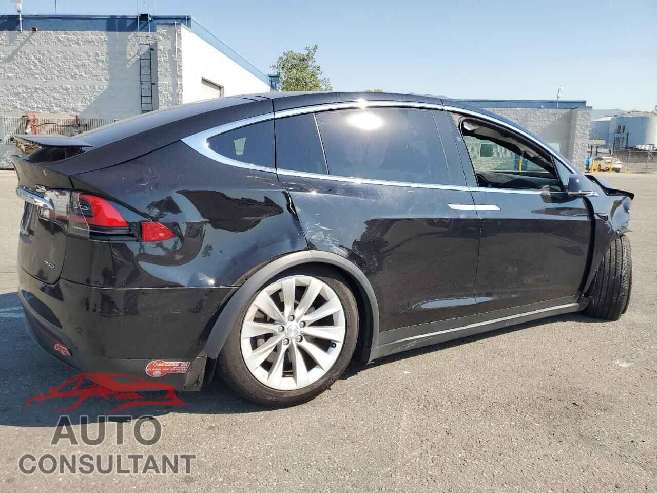 TESLA MODEL X 2016 - 5YJXCAE25GF034243