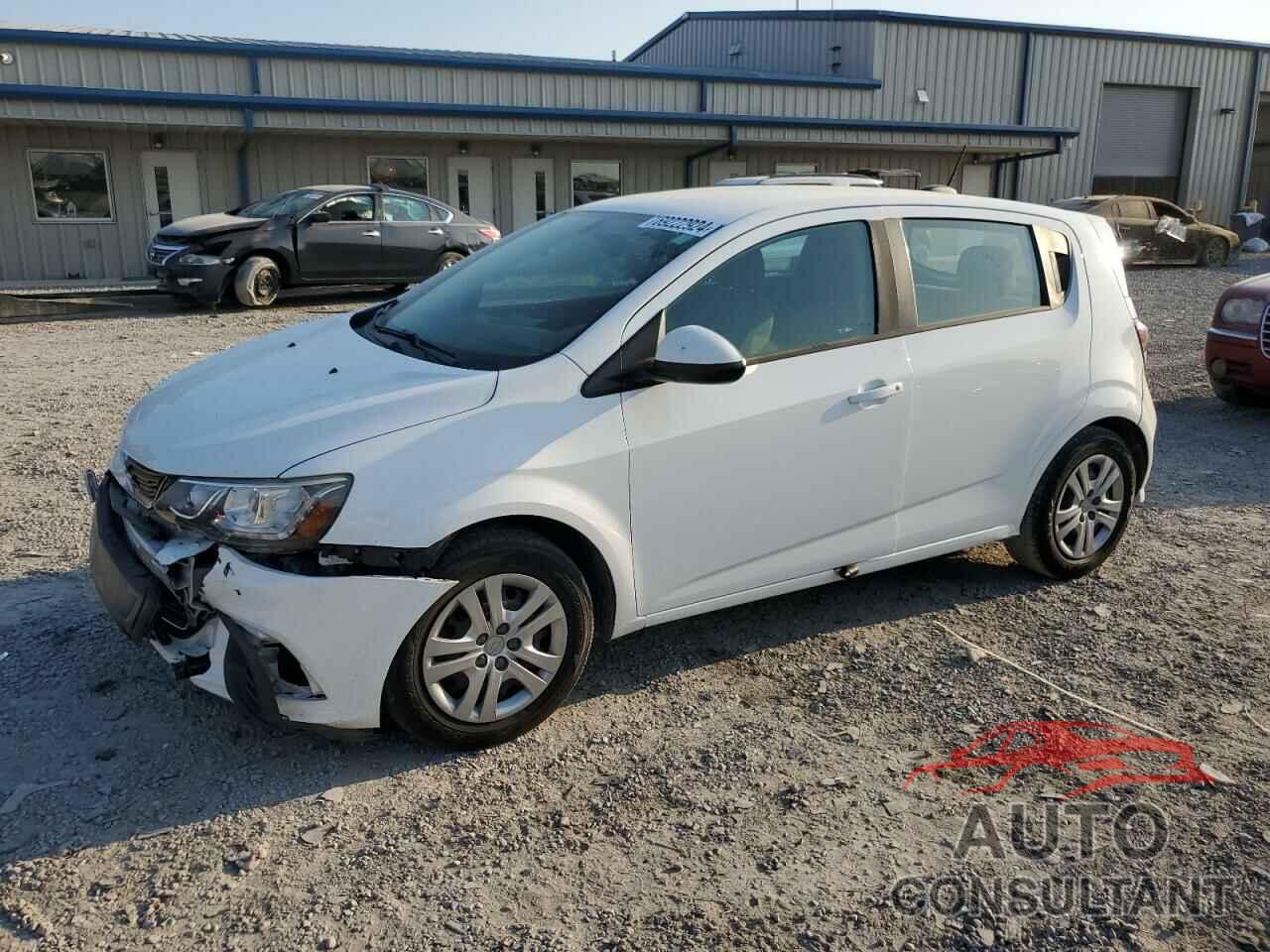 CHEVROLET SONIC 2017 - 1G1JG6SH9H4142754