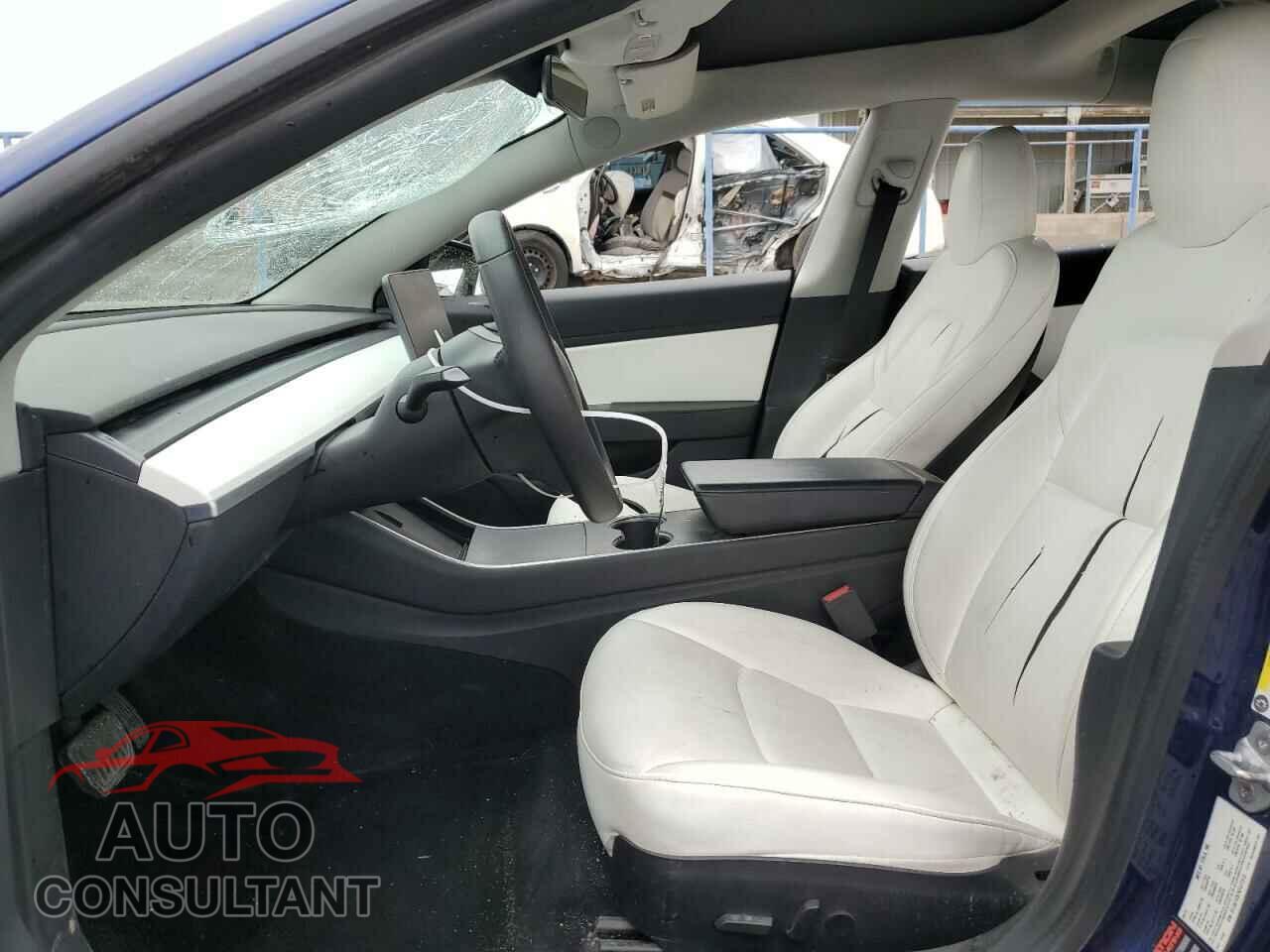 TESLA MODEL 3 2019 - 5YJ3E1EB7KF477513