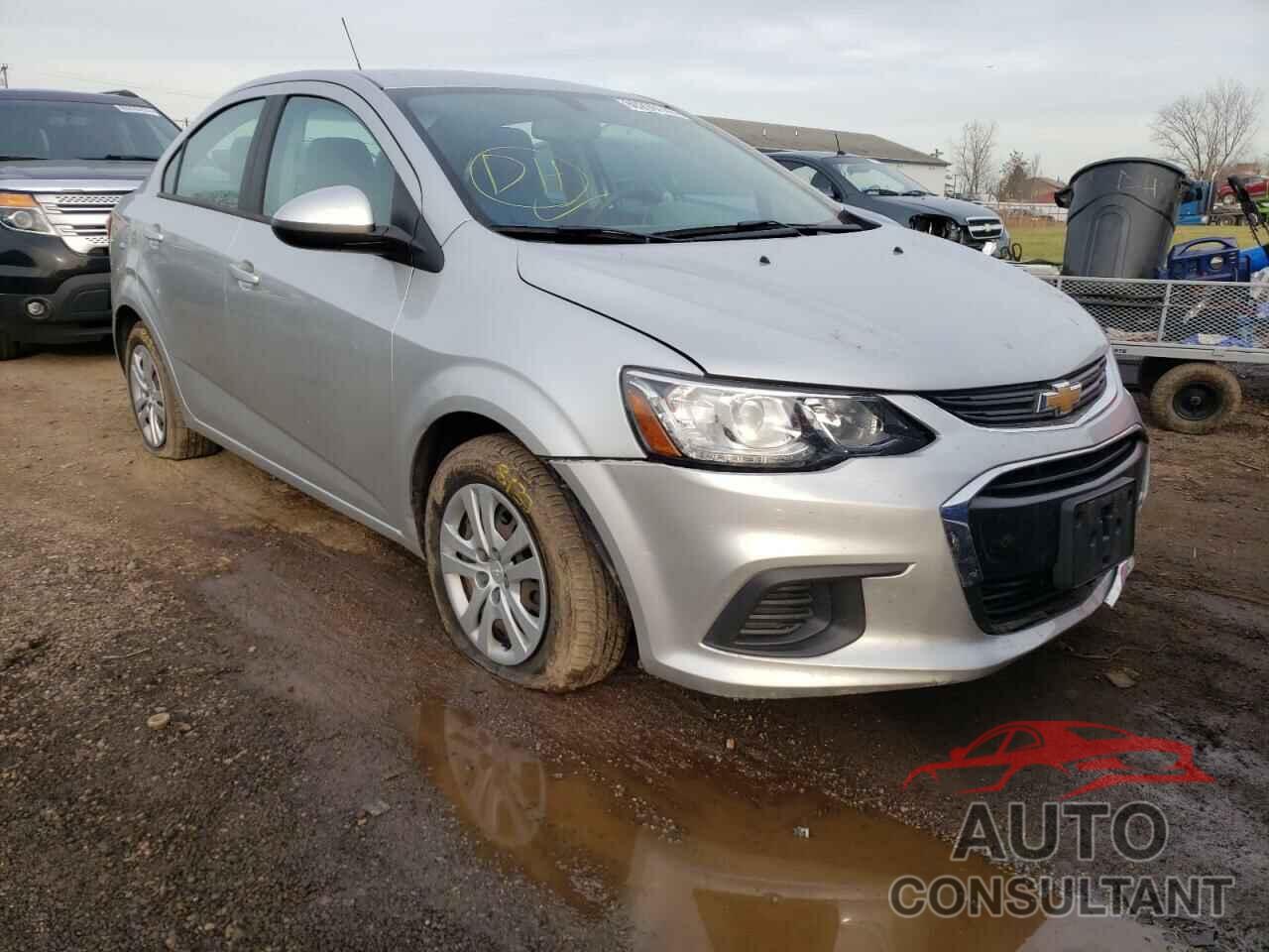 CHEVROLET SONIC 2018 - 1G1JB5SH8J4126026