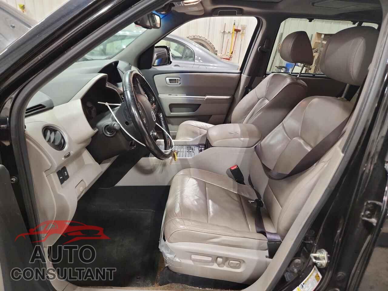 HONDA PILOT 2013 - 5FNYF4H96DB022880