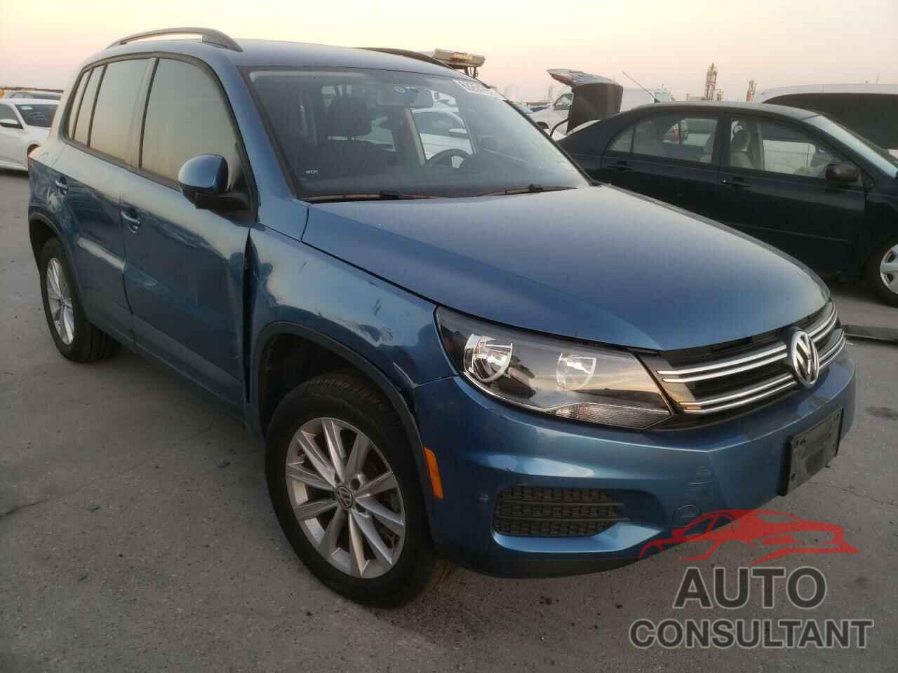 VOLKSWAGEN TIGUAN 2017 - WVGAV7AX0HK042724