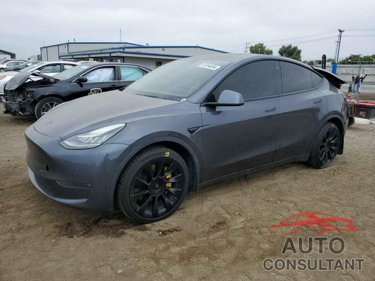 TESLA MODEL Y 2021 - 5YJYGDEE0MF067909