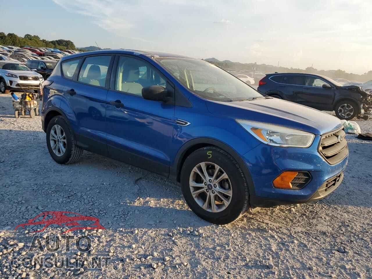 FORD ESCAPE 2017 - 1FMCU0F78HUD15666