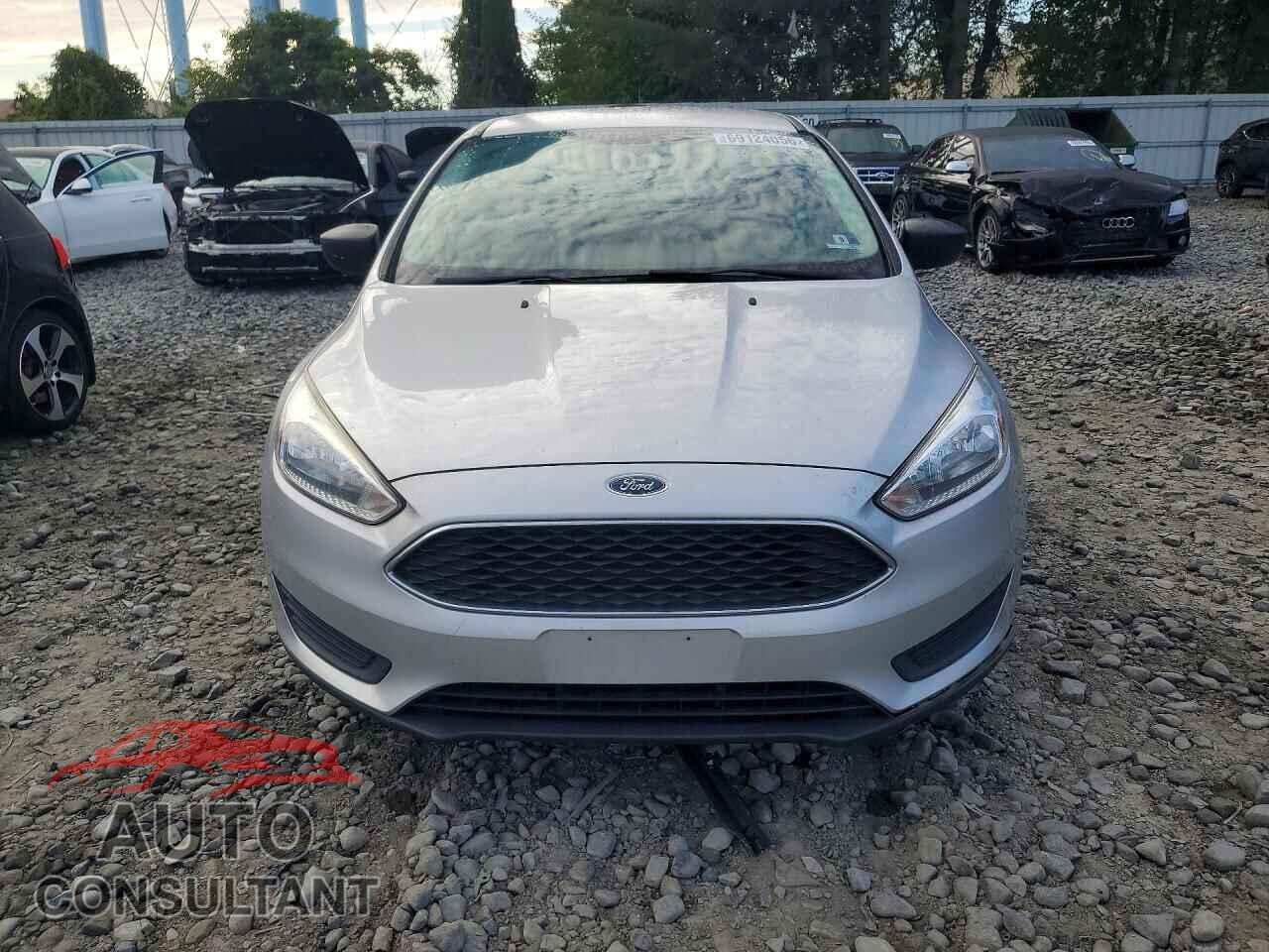 FORD FOCUS 2018 - 1FADP3E27JL283849