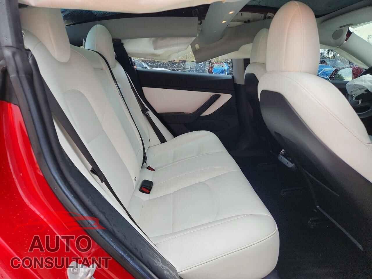 TESLA MODEL 3 2018 - 5YJ3E1EB5JF097536