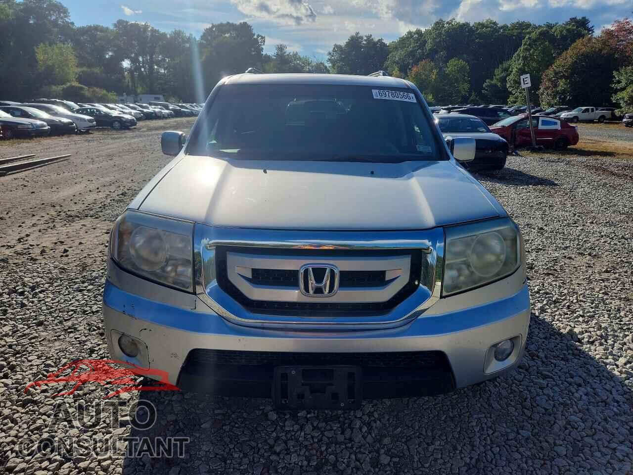 HONDA PILOT 2011 - 5FNYF4H41BB002778