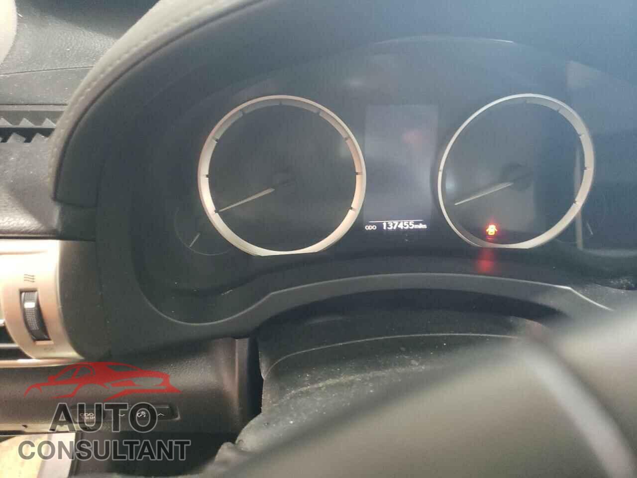 LEXUS IS 2014 - JTHCF1D21E5013037