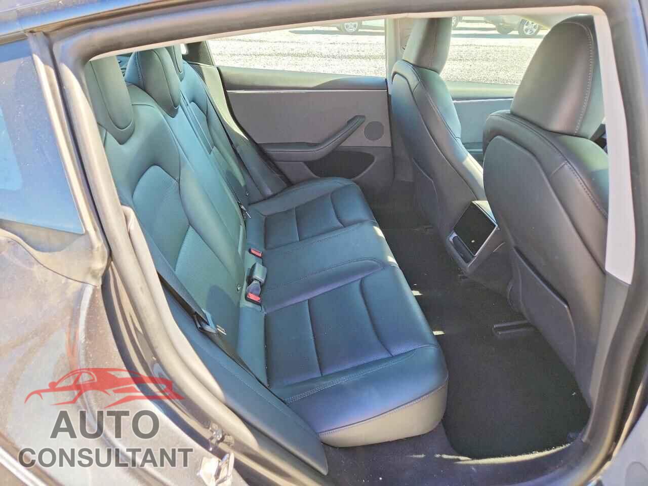 TESLA MODEL 3 2024 - 5YJ3E1EAXRF717381