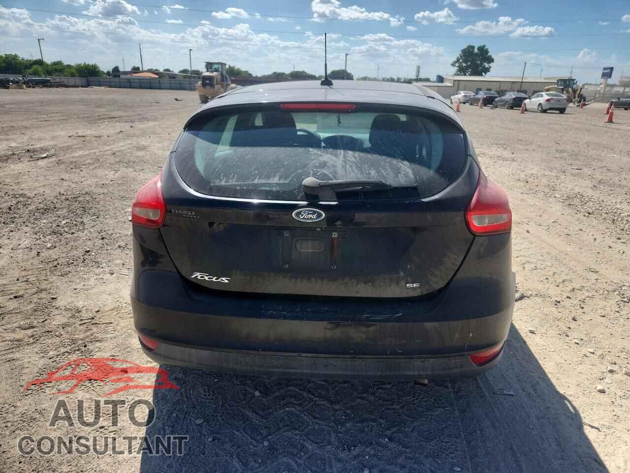 FORD FOCUS 2017 - 1FADP3K28HL232424