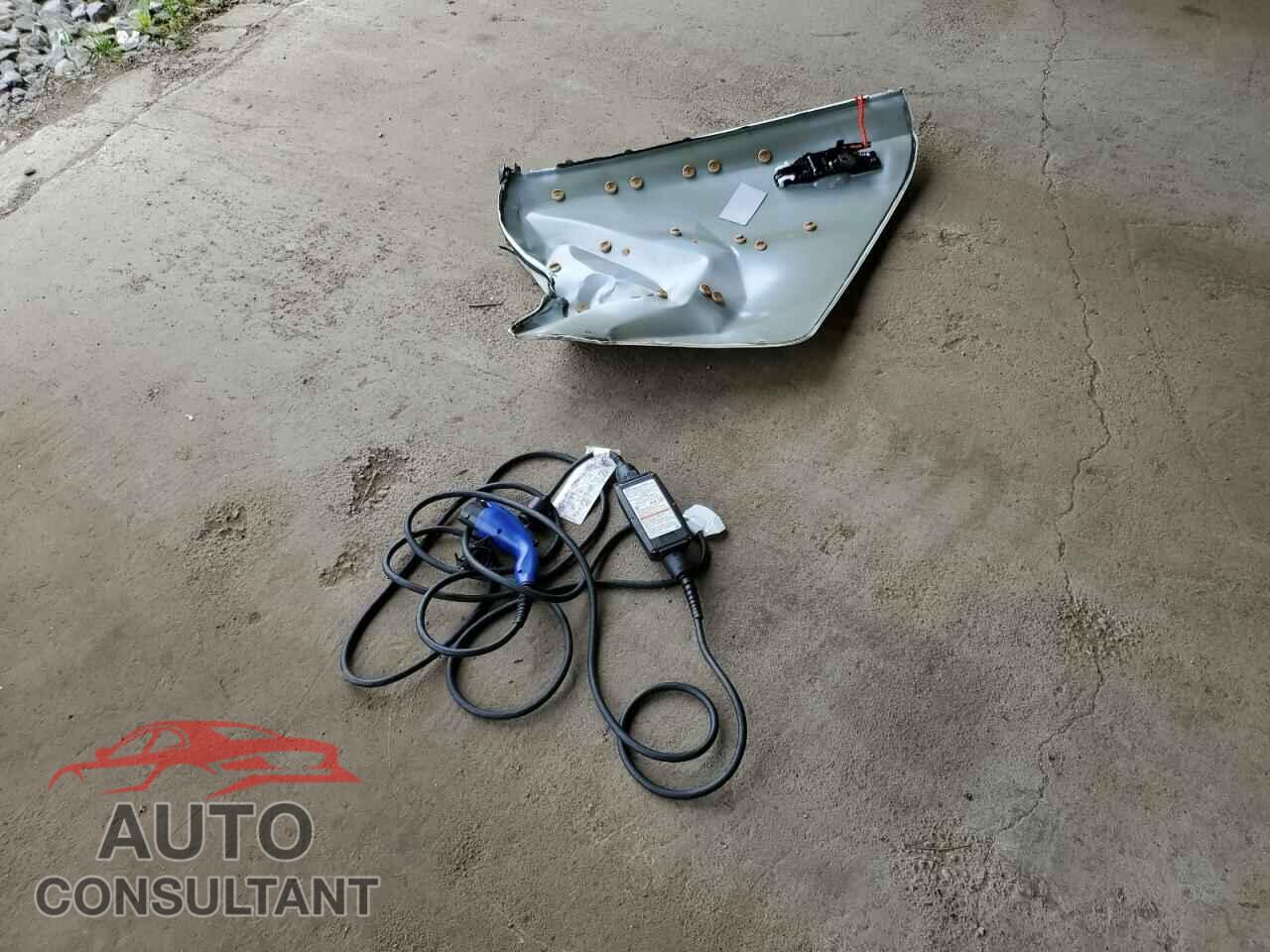TOYOTA PRIUS 2018 - JTDKARFP2J3098138