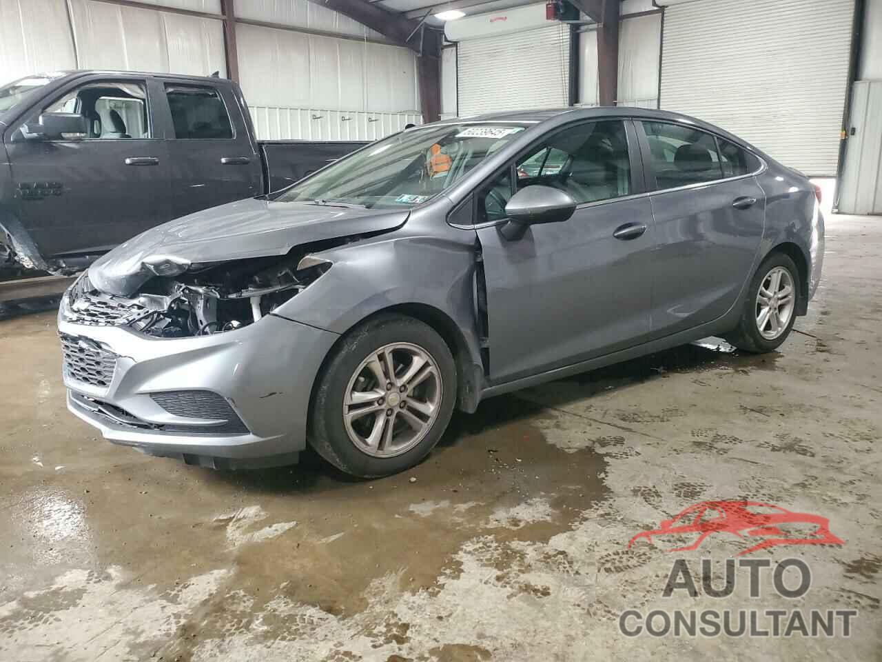 CHEVROLET CRUZE 2018 - 1G1BE5SM6J7225757