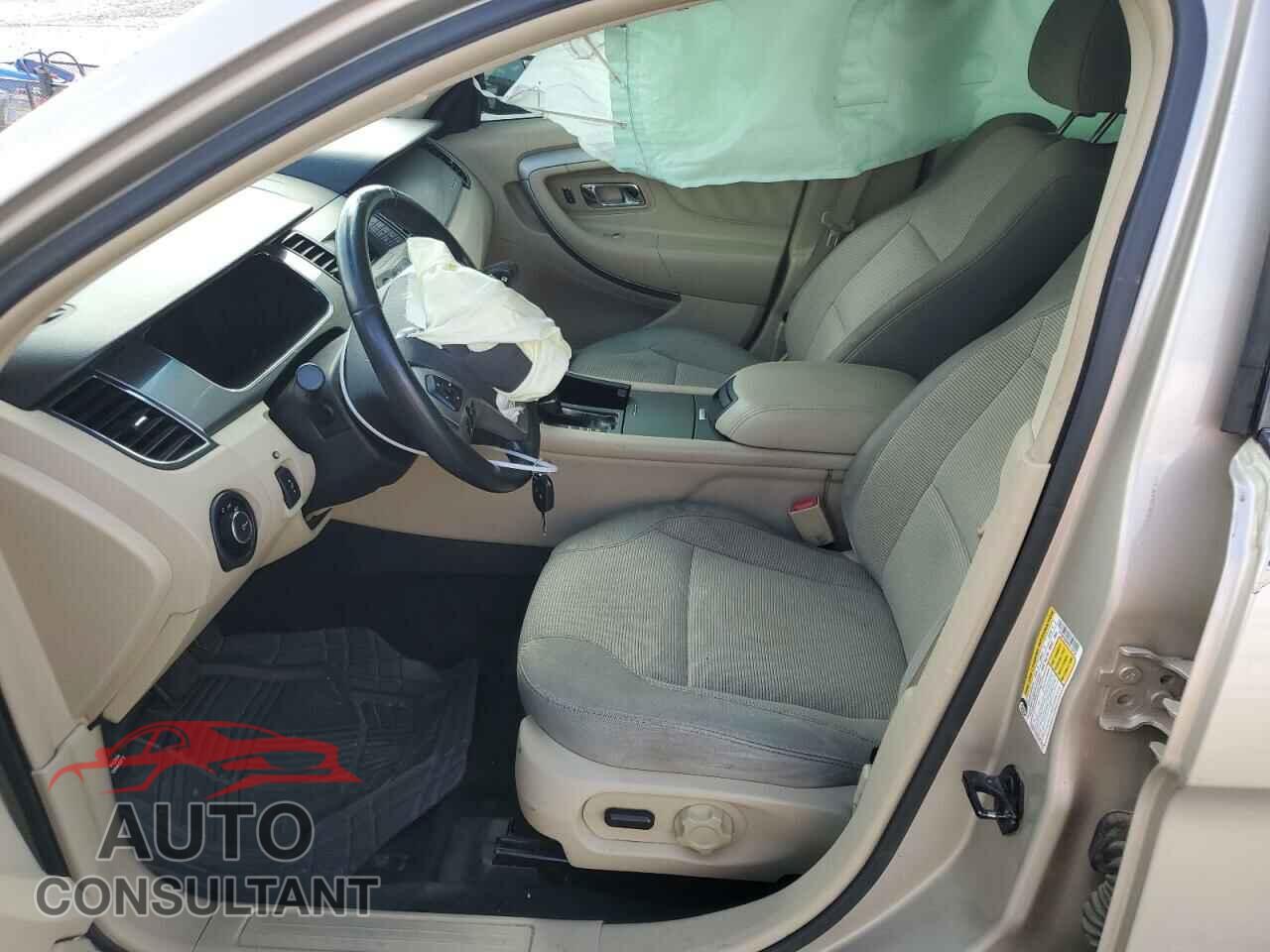 FORD TAURUS 2017 - 1FAHP2E86HG118720