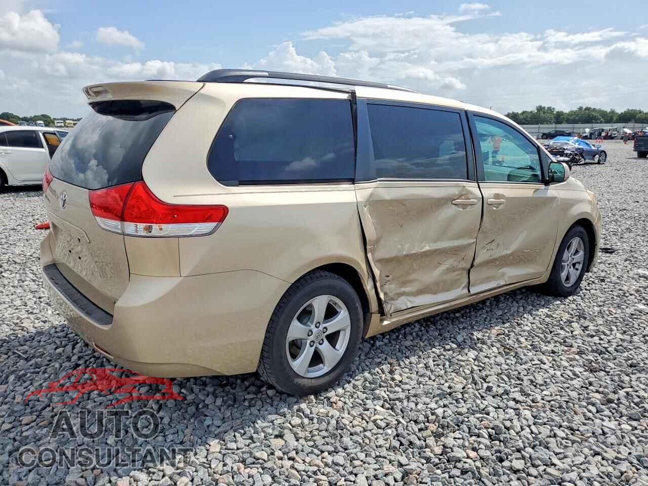 TOYOTA SIENNA 2013 - 5TDKK3DC8DS391863