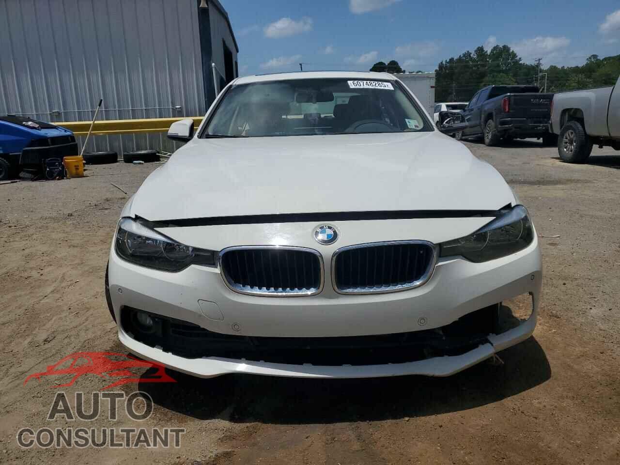 BMW 3 SERIES 2016 - WBA8E1G57GNU11837