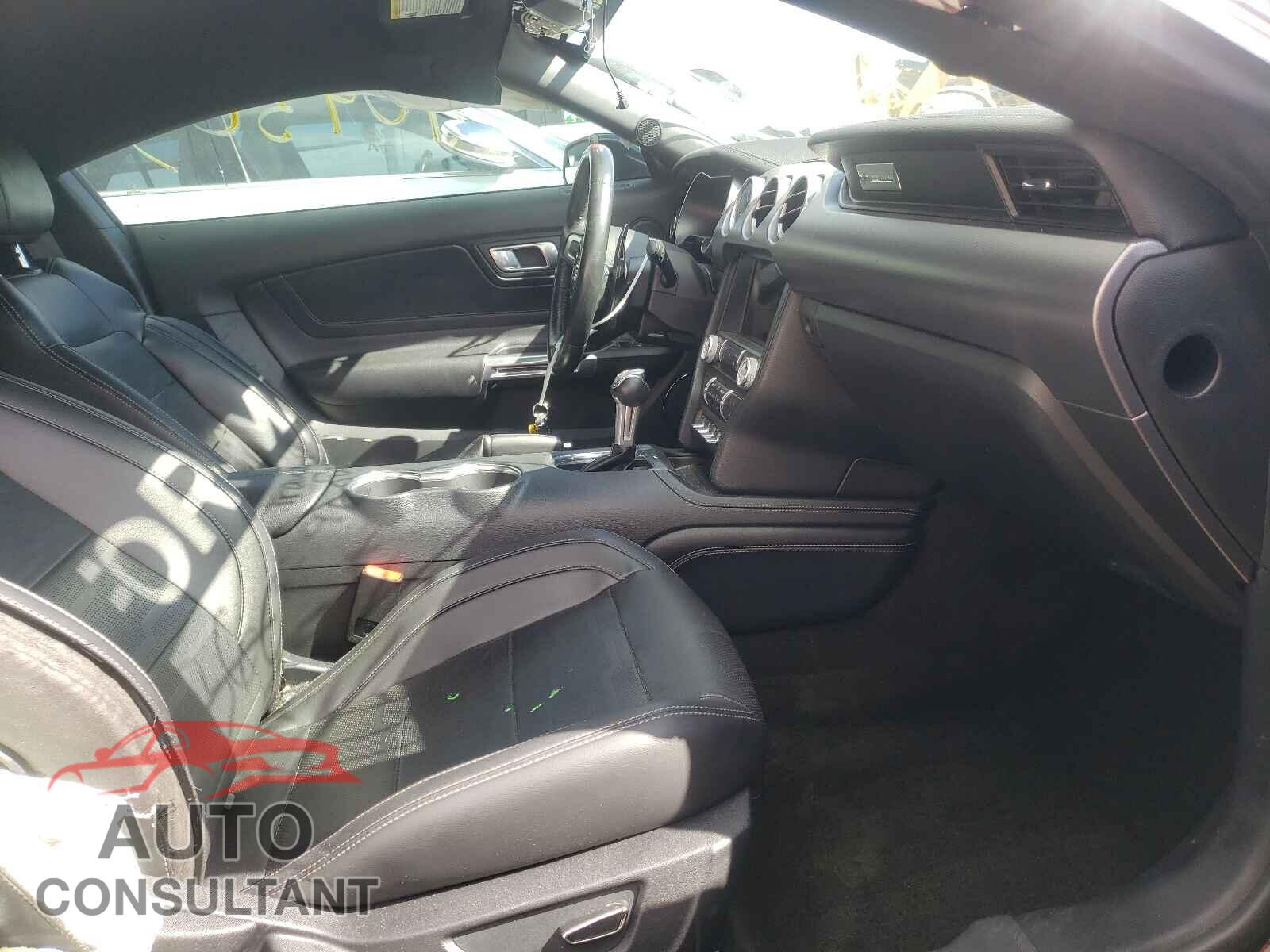 FORD MUSTANG 2018 - 1FA6P8TH0J5121143