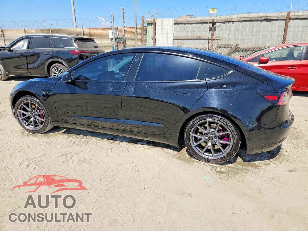 TESLA MODEL 3 2021 - 5YJ3E1EB5MF068087