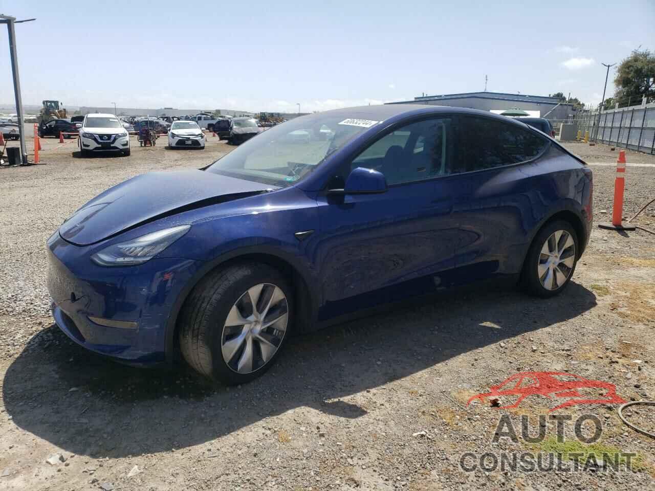 TESLA MODEL Y 2020 - 5YJYGDEE0LF010673