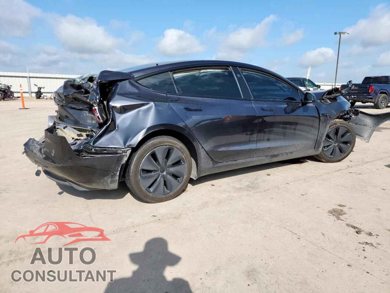 TESLA MODEL 3 2024 - 5YJ3E1EA4RF861850
