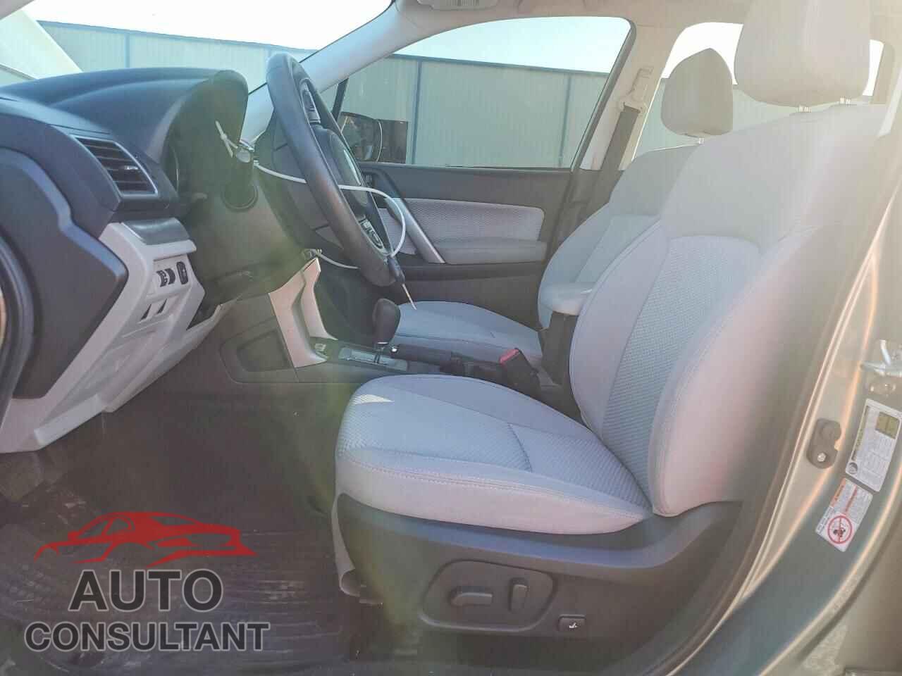 SUBARU FORESTER 2018 - JF2SJAEC2JH405537