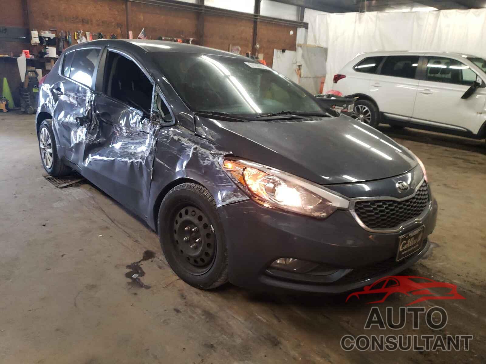 KIA FORTE 2016 - KNAFK5A85G5570396