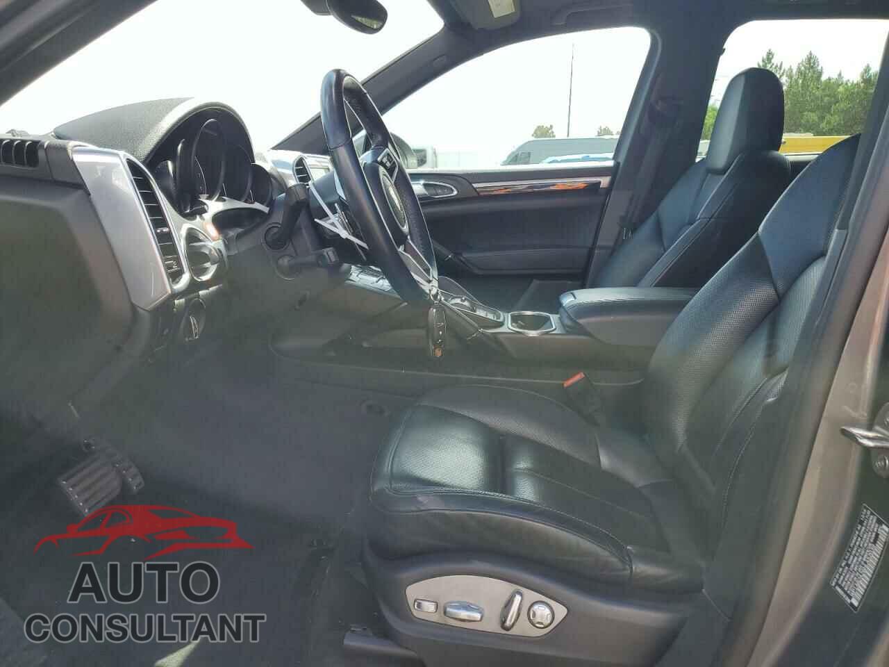 PORSCHE CAYENNE 2017 - WP1AB2A26HLA52039