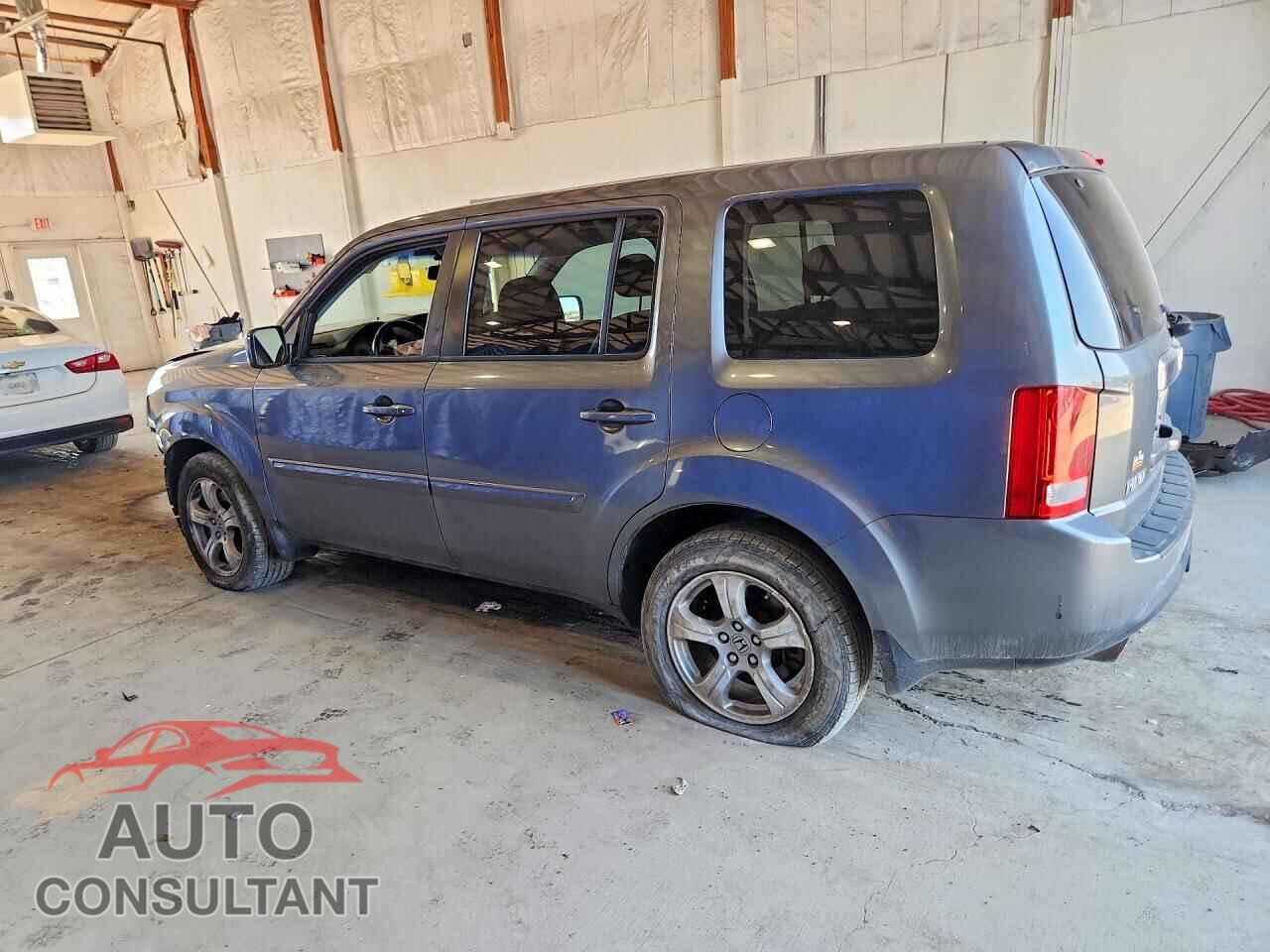HONDA PILOT 2012 - 5FNYF4H76CB005607