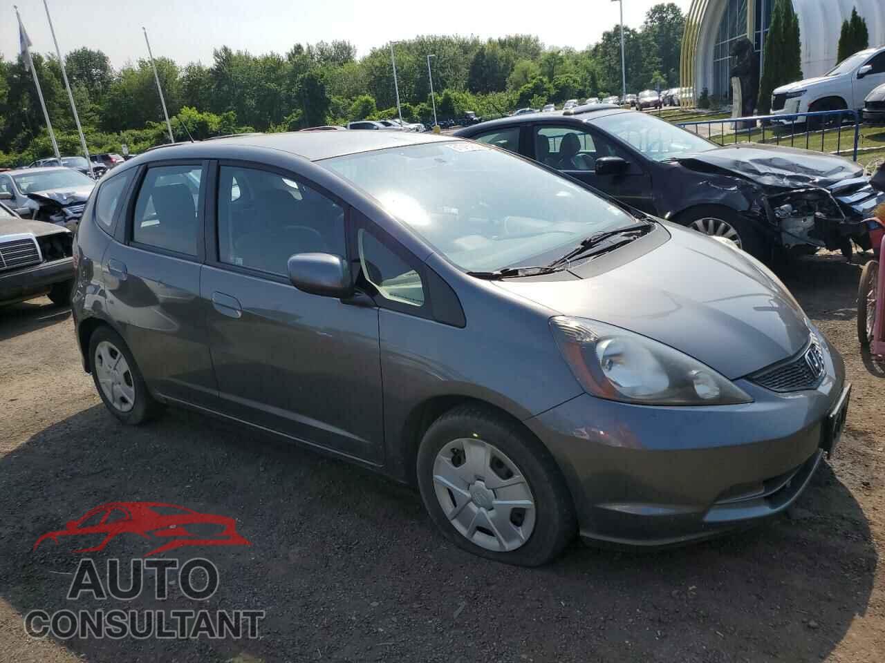HONDA FIT 2013 - JHMGE8H33DC067532